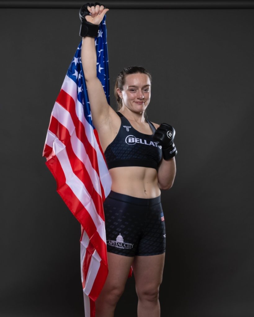 20 красивых девушек-бойцов UFC