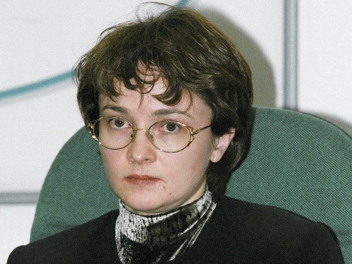 Какой IQ у Эльвиры Набиуллиной и где она училась?