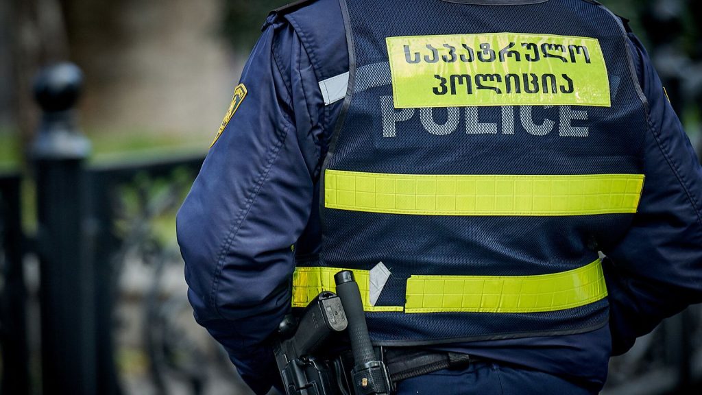 Какую зарплату получают полицейские в Грузии?