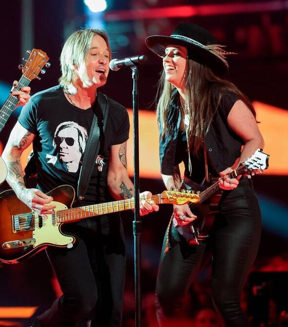 Отношения мужа Николь Кидман: Кит Урбан и 25-летняя гитаристка