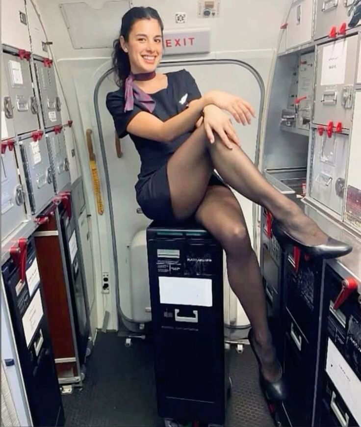 30 самых сексуальных стюардесс (ФОТО)