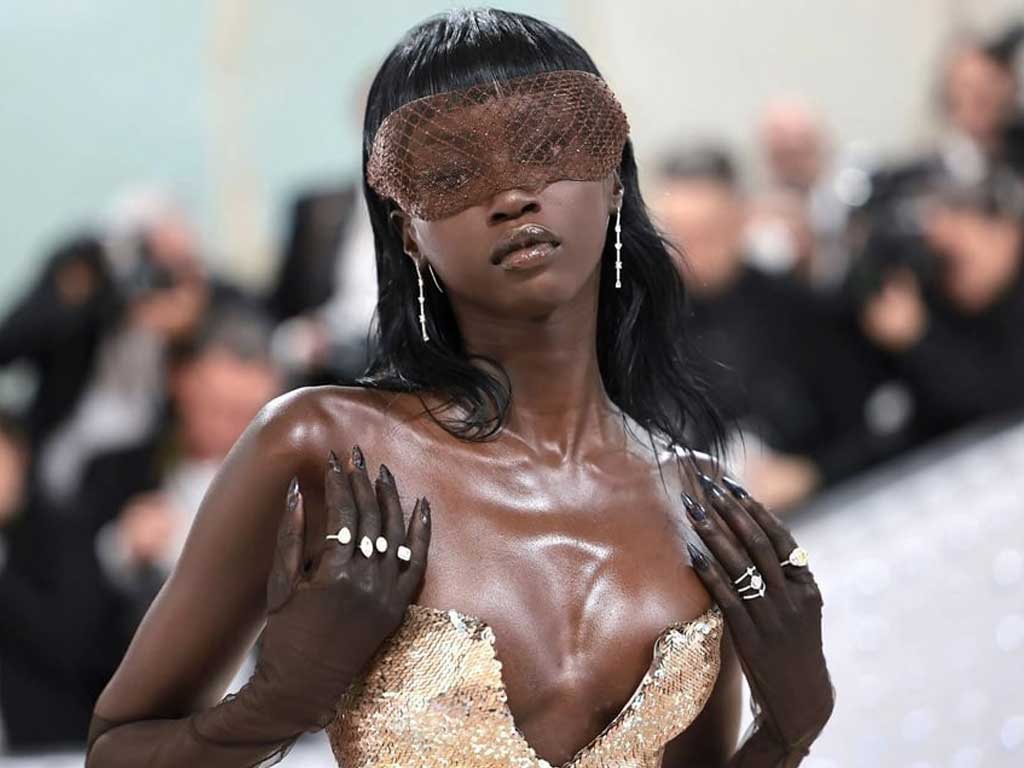 От уборщицы до супермодели: как Анок Яй завоевала титул "Модель года — 2025"