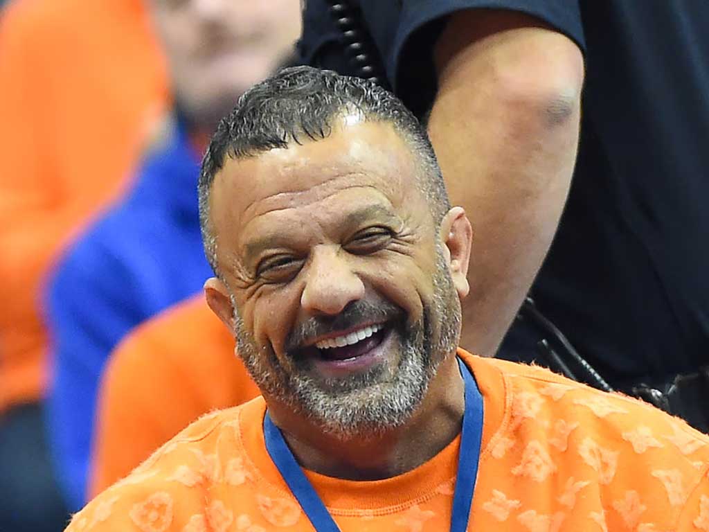 Миллиардер против течения: зачем Адам Вейцман вложил миллионы в Meebits и Otherside Миллиардер против течения: зачем Адам Вейцман вложил миллионы в Meebits и Otherside