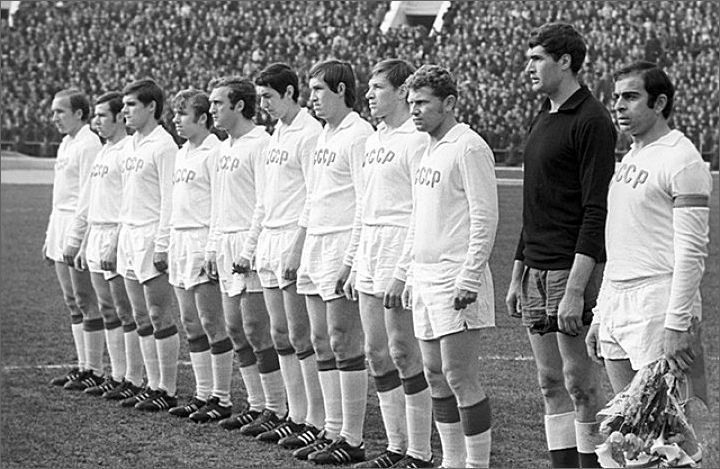 Что нужно было сделать, чтобы играть в сильнейших футбольных клубах СССР?