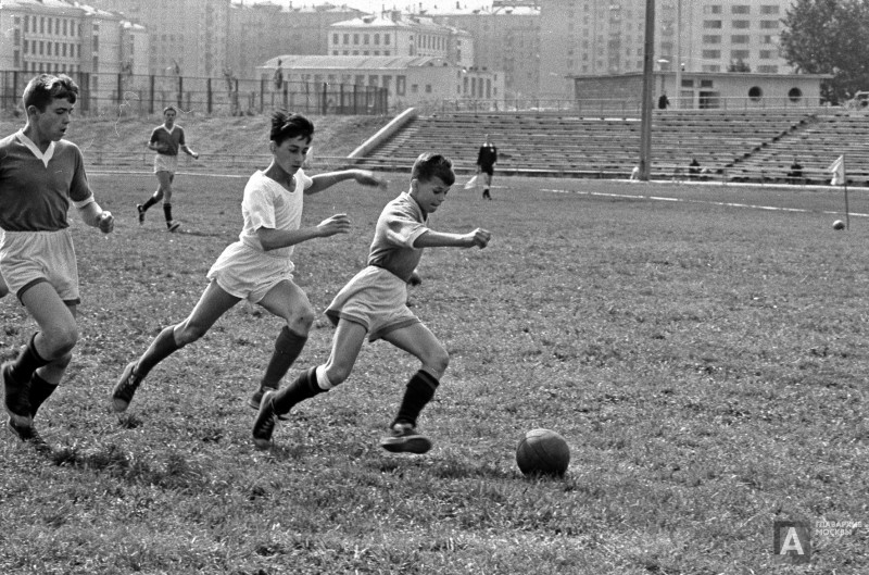 Что нужно было сделать, чтобы играть в сильнейших футбольных клубах СССР?