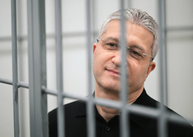 7 самых громких скандалов российских политиков