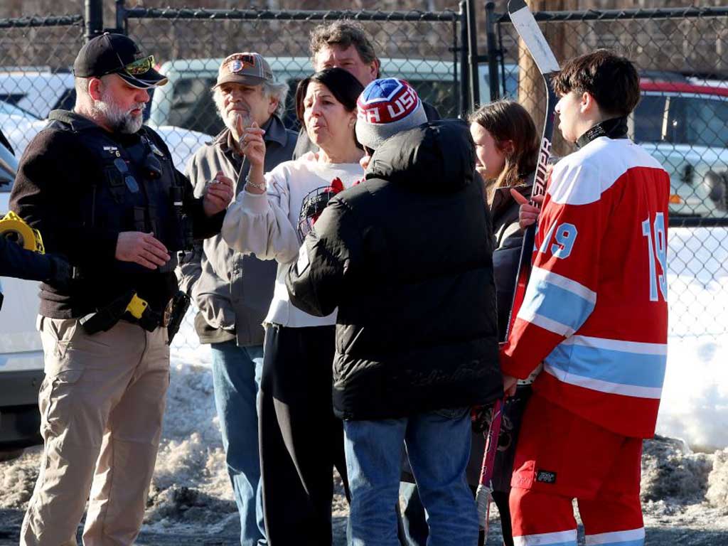 5 шокирующих фактов о стрельбе на хоккейном матче в Род-Айленде 5 шокирующих фактов о стрельбе на хоккейном матче в Род-Айленде