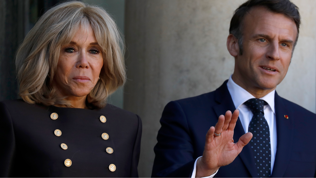 ТОП-25 ФОТО жены президента Франции, которые нельзя пропустить