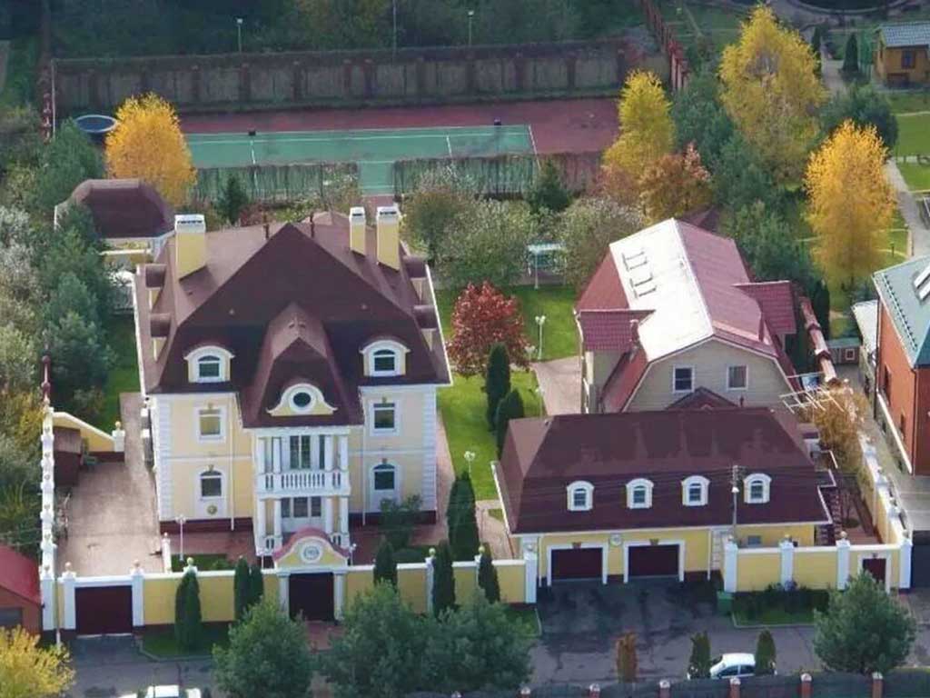 Распутина на грани выселения: сможет ли она переиграть Захарову с помощью дочери?