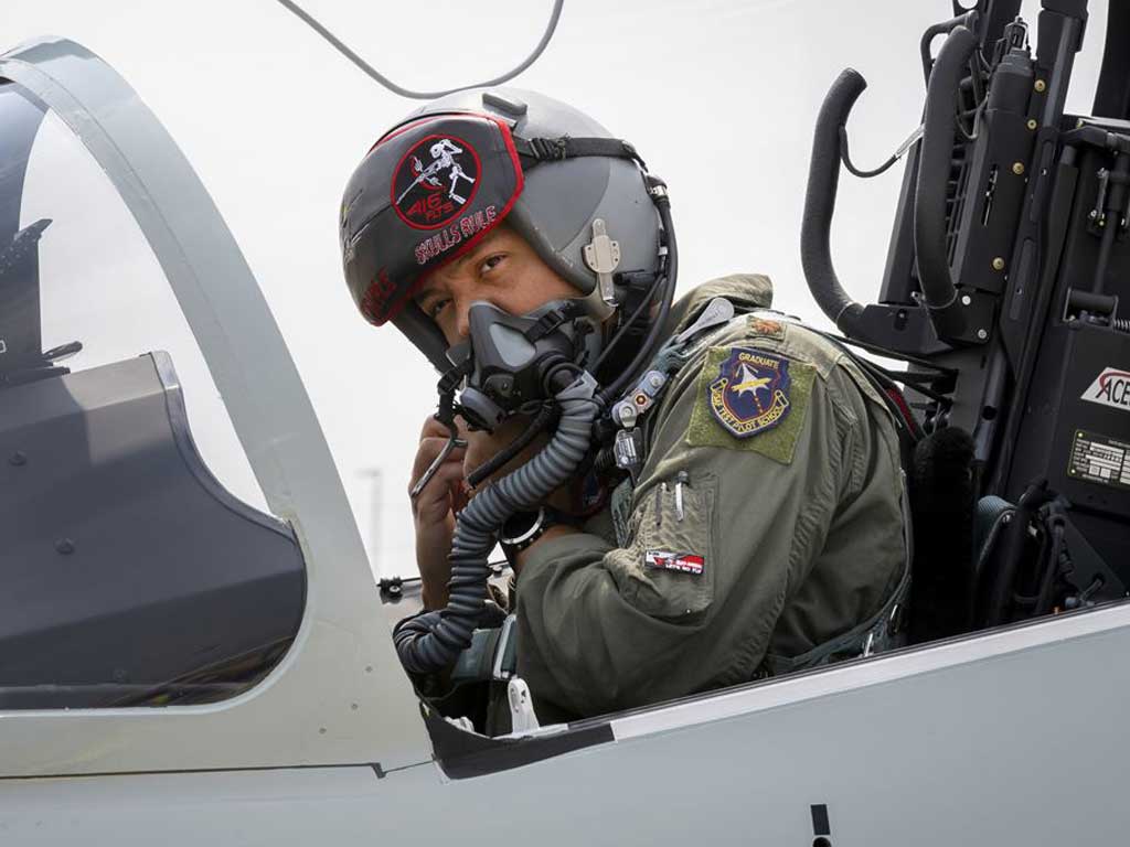 Капитан, майор, подполковник: кто летает больше и кто получает больше в ВВС США? Капитан, майор, подполковник: кто летает больше и кто получает больше в ВВС США?