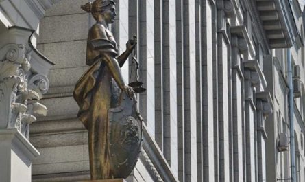 Что нужно, чтобы стать мировым судьей в России в 2026 году: требования, зарплаты и карьерный путь